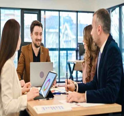 Consultant Wiufamcta Jivbcqu